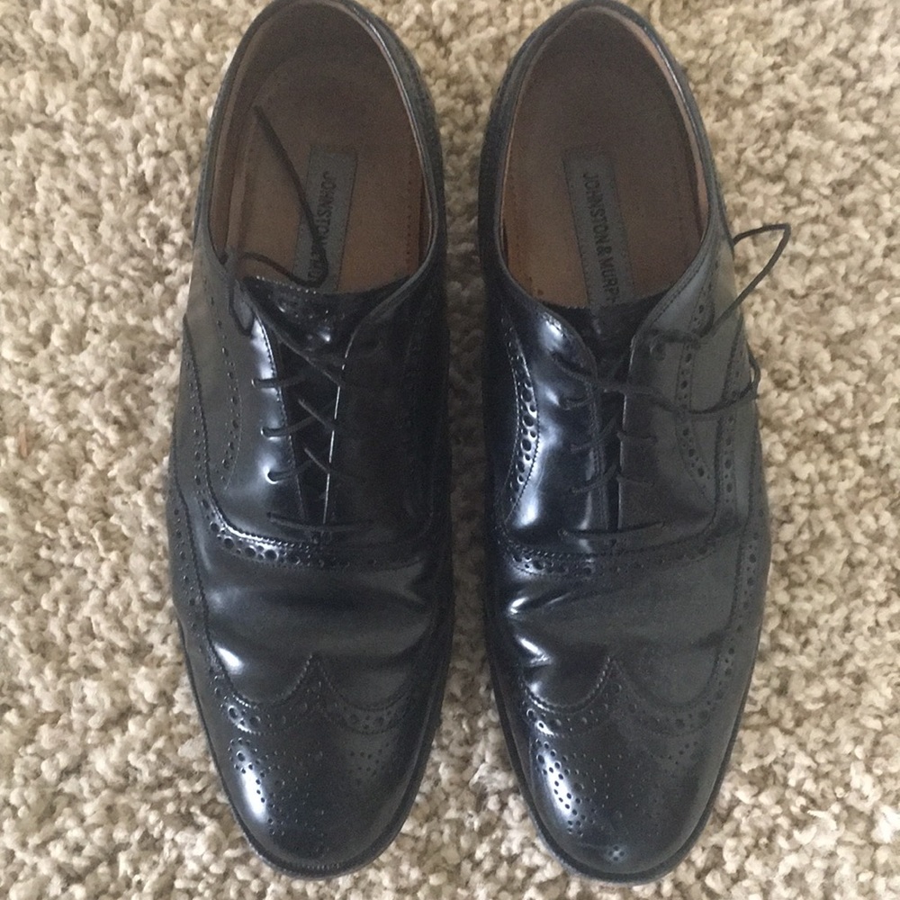 Men’s dress shoes